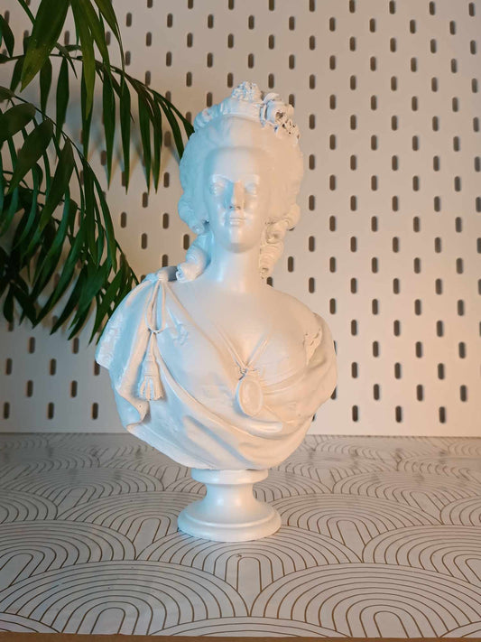 Elegant Marie Antoinette Bust: Royal Décor for Chic Interiors | Handcrafted Statue 