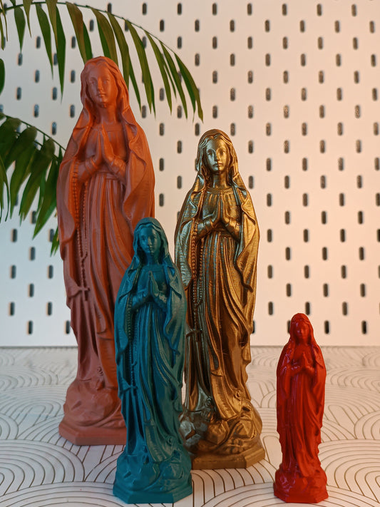 Virgin Mary Statue: Serene and Sacred Tribute | Elegant Religious Decor 